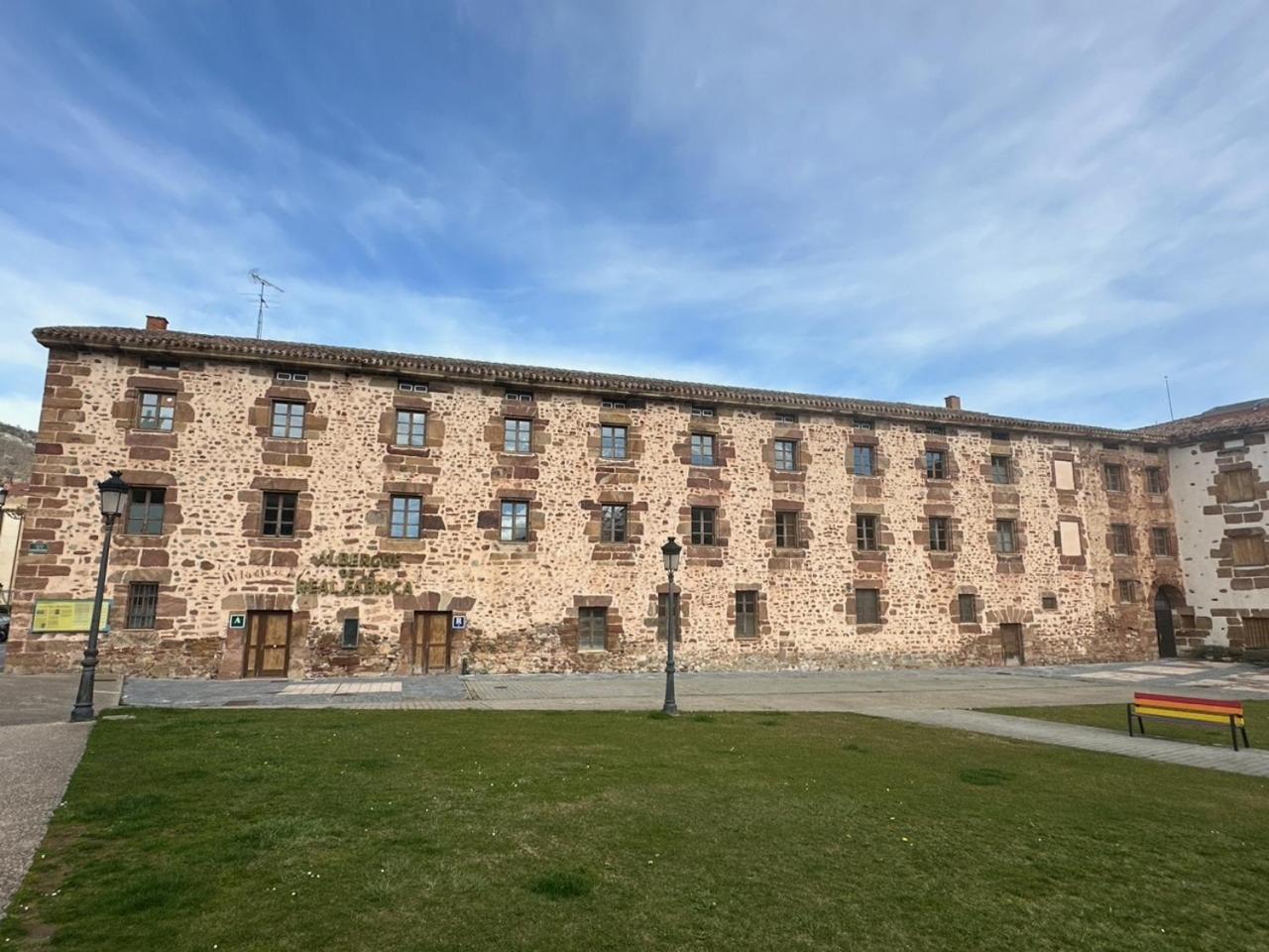 Hotel Y Albergue Real Fabrica De Ezcaray Exterior photo